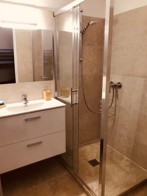 La Lazarenco Piscine 1 Apartment in Sainte-Maxime