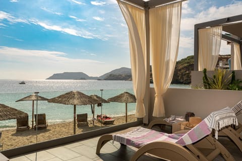 View (from property/room), Balcony/Terrace, Beach, Sea view, sunbed