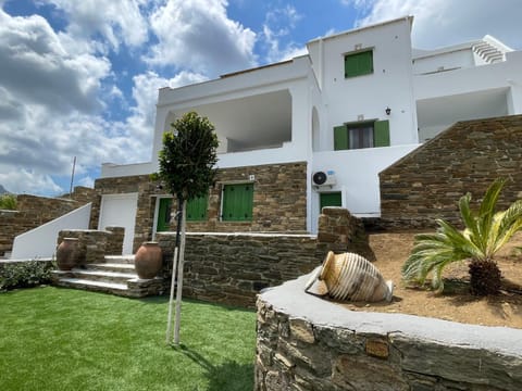 Property building, Natural landscape, Garden, Garden view