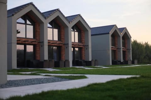 Property building, Spring, Day, Summer, Garden, Garden view