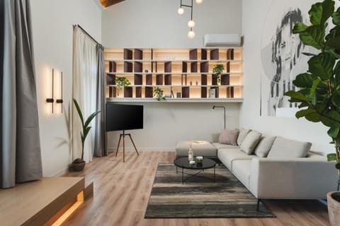 TV and multimedia, Living room, Seating area