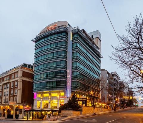 Property building, Location