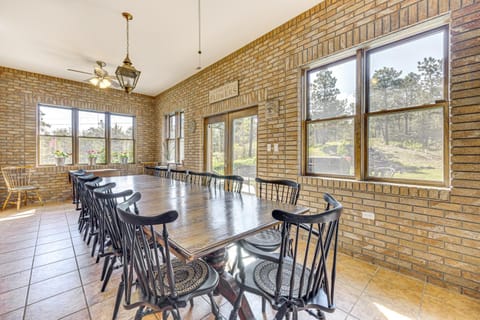 Hot Tub! Mtn-View Family Haven in Black Forest House in Black Forest