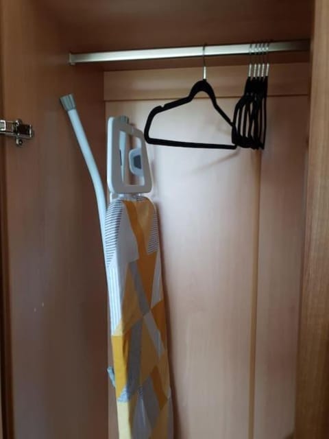 Cheerful 3 bedroom house with spacious garden House in Prestwich