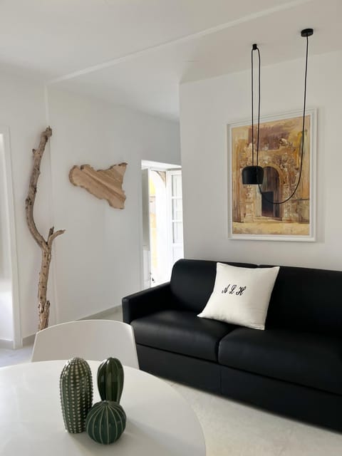 Living room, Decorative detail