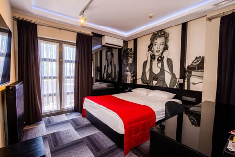 Photo of the whole room, Animals, Animals, Bedroom, pet friendly, pet friendly