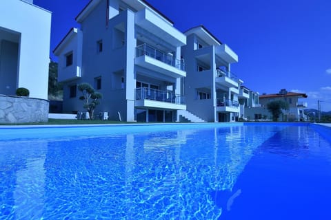 Property building, Swimming pool