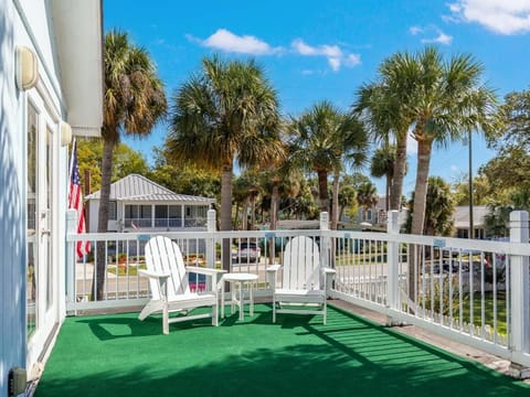 Sisters in the Sand House in Tybee Island