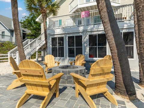 Dune Villa House in Tybee Island