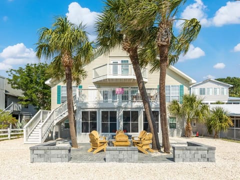Dune Villa House in Tybee Island