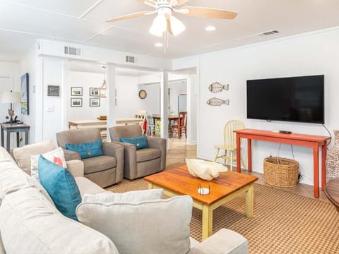 Bikini Cottage House in Tybee Island