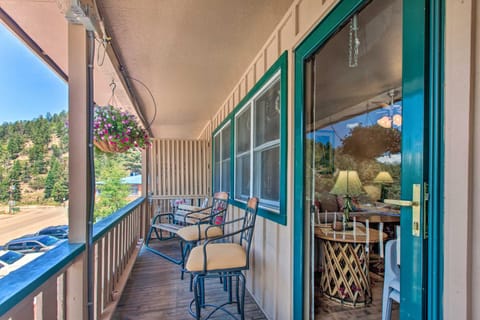 Red River Ski Condo on Main St - Mtn View! Apartment in Red River