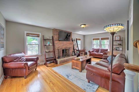 Pet-Friendly Lake Getaway 1 Block to Beach! House in Gary