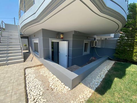 Property building, Facade/entrance