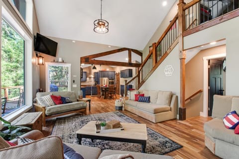 The Classy Cabin Cabin in Anderson Island