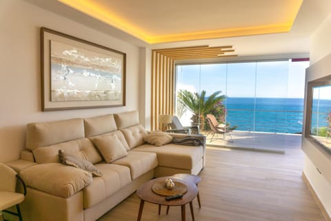View (from property/room), View (from property/room), Balcony/Terrace, Living room, Sea view, Sea view