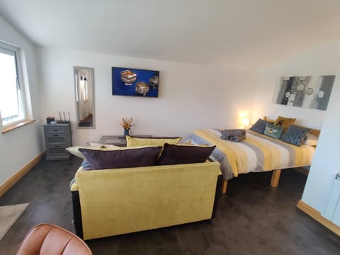 Bumble Bee Cabin Cabin in Copeland District