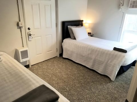 Deep Water Inn Inn in Chelan (In Town)