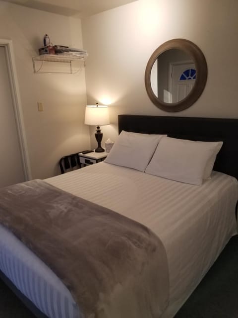 Deep Water Inn Inn in Chelan (In Town)