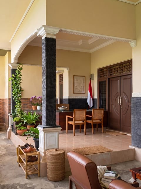 Property building, Lobby or reception