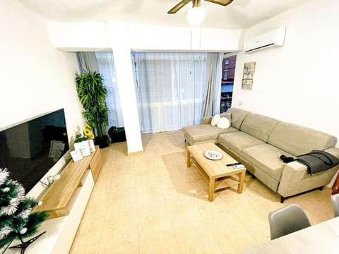 Apartamento centro playa estación de tren Apartment in Malaga