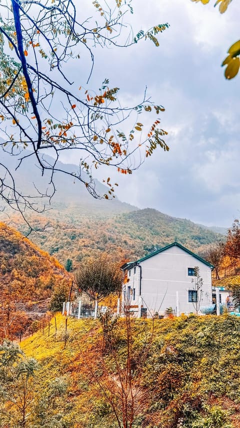 Property building, Spring, Day, Natural landscape, Mountain view