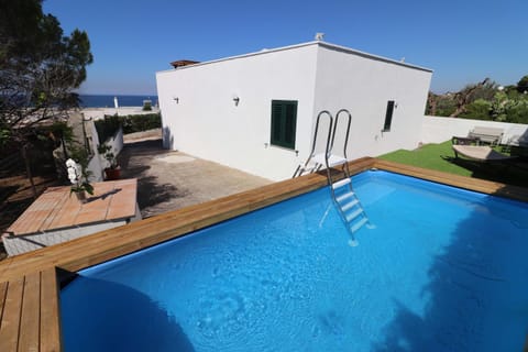 Pool view, Sea view, Swimming pool, sunbed