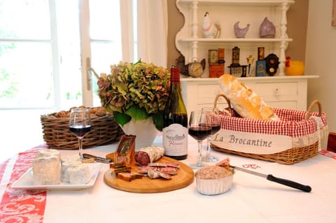 La Brocantine House in Auvergne-Rhône-Alpes