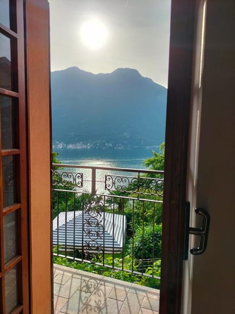 Balcony/Terrace, Lake view