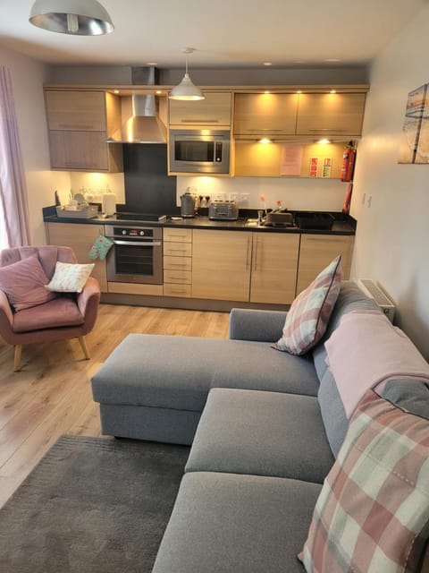 Kitchen or kitchenette, Living room