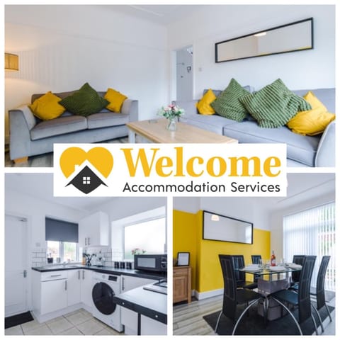 warm modern 3 bedroom house free secure off road parking, wifi & sky sleep upto 6 guest 2 bathrooms House in Liverpool