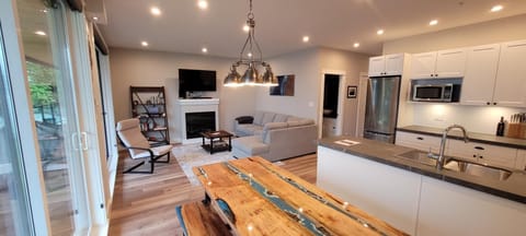 Kitchen or kitchenette, Living room, Dining area