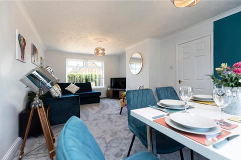 Living room, Seating area, Dining area