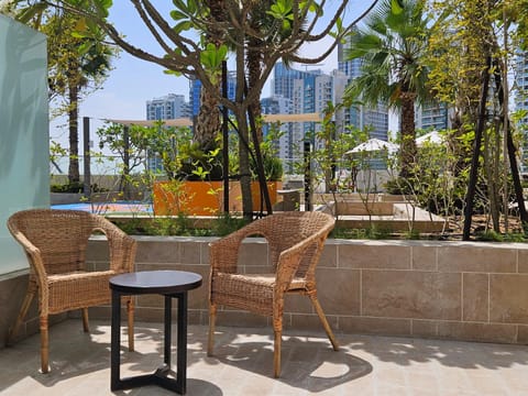 Garden, Balcony/Terrace