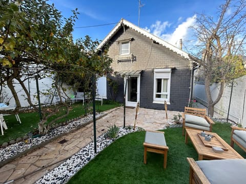 Charmante Maison centre deauville House in Deauville