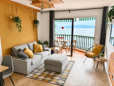 Day, View (from property/room), Balcony/Terrace, Living room, Sea view