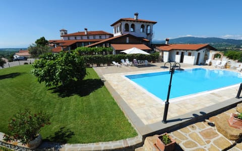 Facade/entrance, Swimming pool