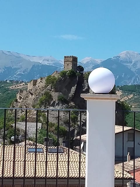 Nearby landmark, Balcony/Terrace, Balcony/Terrace, Mountain view