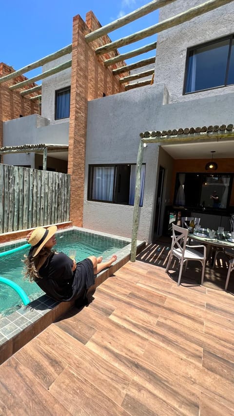 Facade/entrance, Balcony/Terrace, Swimming pool
