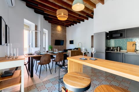 Communal lounge/ TV room, TV and multimedia, Kitchen or kitchenette, Living room, Dining area
