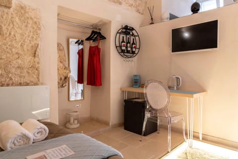 TV and multimedia, Photo of the whole room, wardrobe