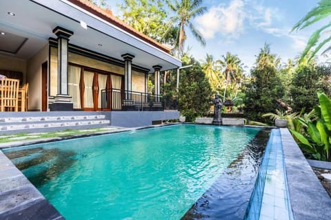Property building, Swimming pool, Swimming pool