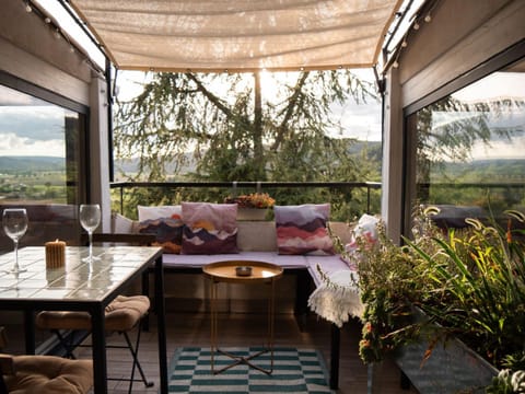 Patio, Balcony/Terrace