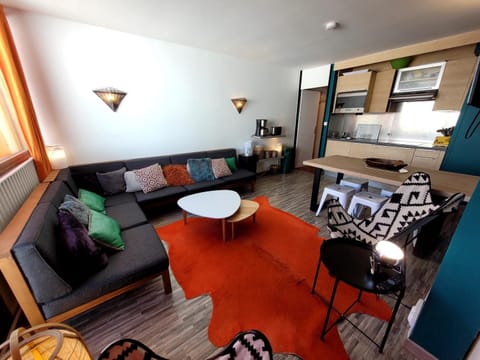 Appartement rénové 2 pièces pour 6 personnes à 50m des pistes, calme, balcon vue Mont Blanc - FR-1-181-2554 Apartment in Mâcot-la-Plagne