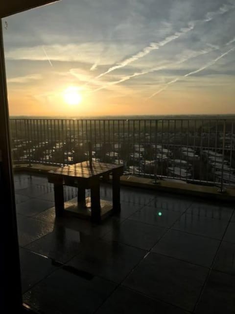 Penthouse met zeezicht en 2 terrassen Apartment in Middelkerke