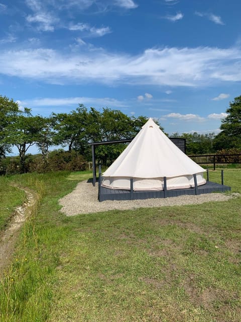 Bell tent 3 Glyncoch isaf farm Luxury tent in Penbryn