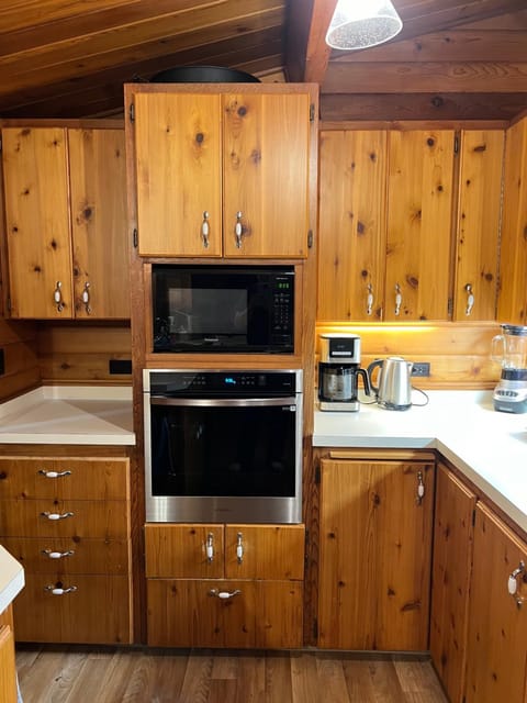 April Point Harbour House Chalet in Campbell River