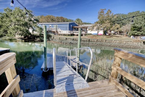 Coastal Gem of Murrells Inlet House in Garden City