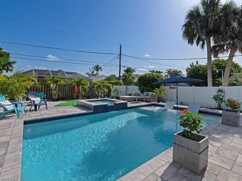 Hot Tub, Pool view, Swimming pool