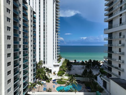 Property building, Day, View (from property/room), Balcony/Terrace, Beach, Evening entertainment, Pool view, Sea view, Swimming pool